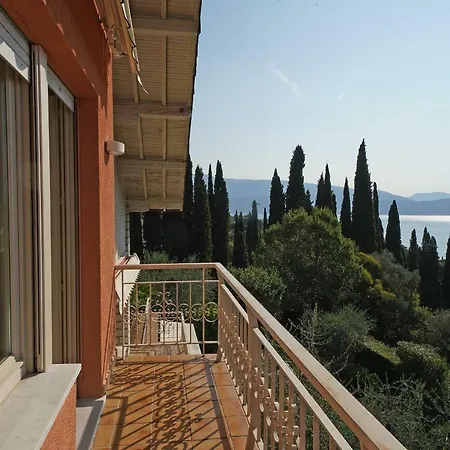 Chiara Villa Gardone Riviera