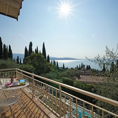 Chiara * Gardone Riviera