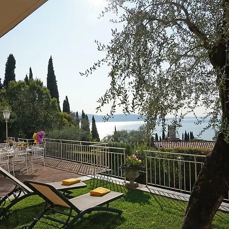 Chiara Gardone Riviera