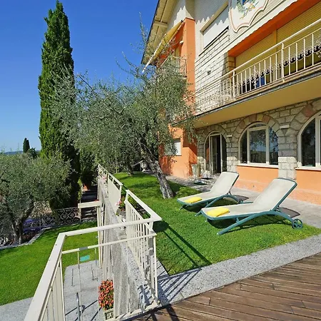 Chiara Gardone Riviera